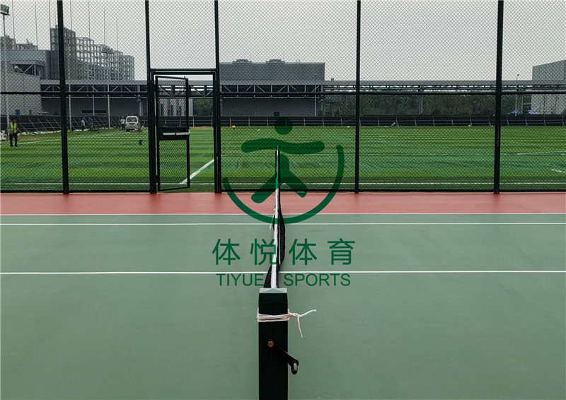 足球場(chǎng)施工工藝流程和體悅太倉(cāng)籃球場(chǎng)、網(wǎng)球場(chǎng)、足球場(chǎng)施工案例