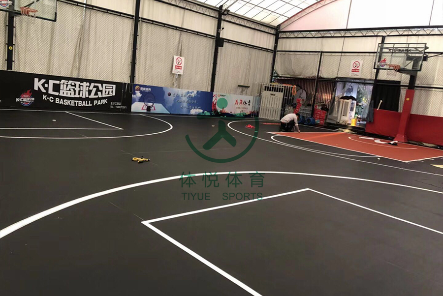 網紅籃球場2.jpg